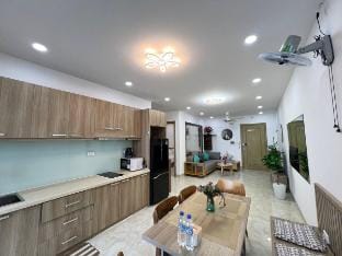 2BR/Sunrise Beach front Apt/Dragon Bridge5' Vacation rental in Da Nang
