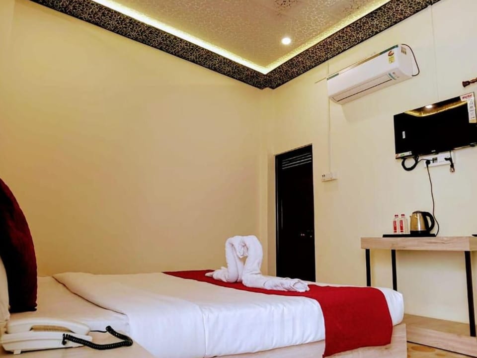 The Anandvan Palace- 300 meter harishchandra Ghat Hotel in Varanasi