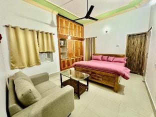 Royal Living in Maan Mahal 2BHK Vacation rental in India