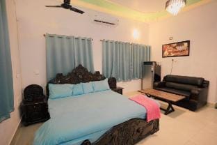Big King Suite in Luxury Style Vacation rental in India