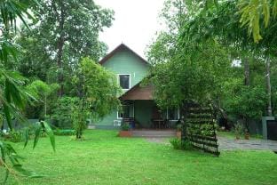 San Lake Villa  Villa in Kochi