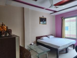 Cozy Modern Stay near nanakheda & mahakal mandir Vacation rental in India
