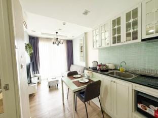 Premier Suite B @ The Blu x Bangsaen Apartment in Chon Buri Changwat