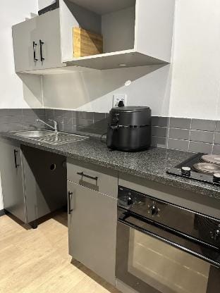 Barlow park well serviced apartment  Apartment in Sandton