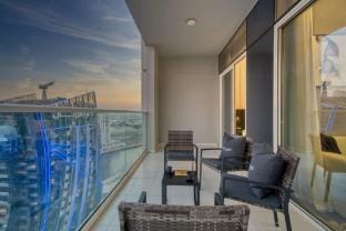 Luxury 2BD Apt with Pool  GYM   Business Bay Spot Apartment in Dubai