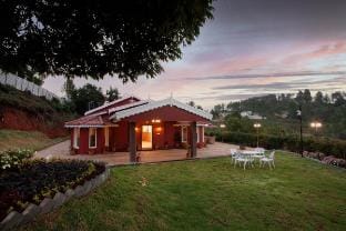 Wyncroft Bed and Breakfast | Colonial Bungalow Kotagiri Vacation rental in Kerala