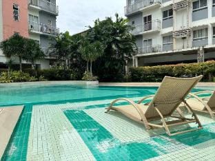 Nookō Corner Studio @ Lahug | 4K Cinema & Balcony Apartment in Lapu-Lapu City