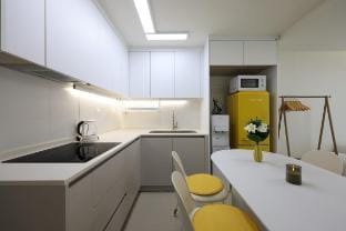 WOWSTAY302/서울,DMC인근/신축 풀 옵션/최대인원7/침실2/침대4/욕실1/무료주차 Vacation rental in Seoul