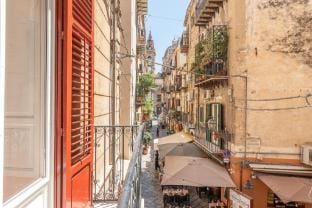 Il Cortile degli Aragonesi by Wonderful Italy Apartment in Palermo