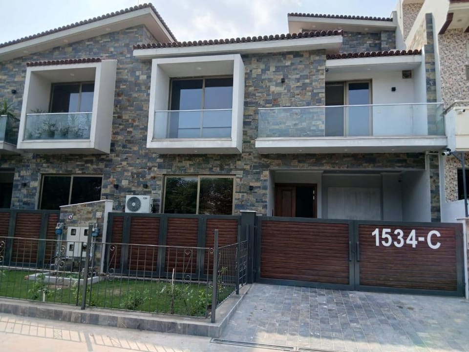 Sunset BnB Ramna Bed and Breakfast in Islamabad