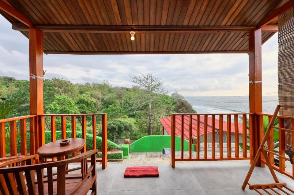 Kapouk Cottage Bed and Breakfast in Nusapenida