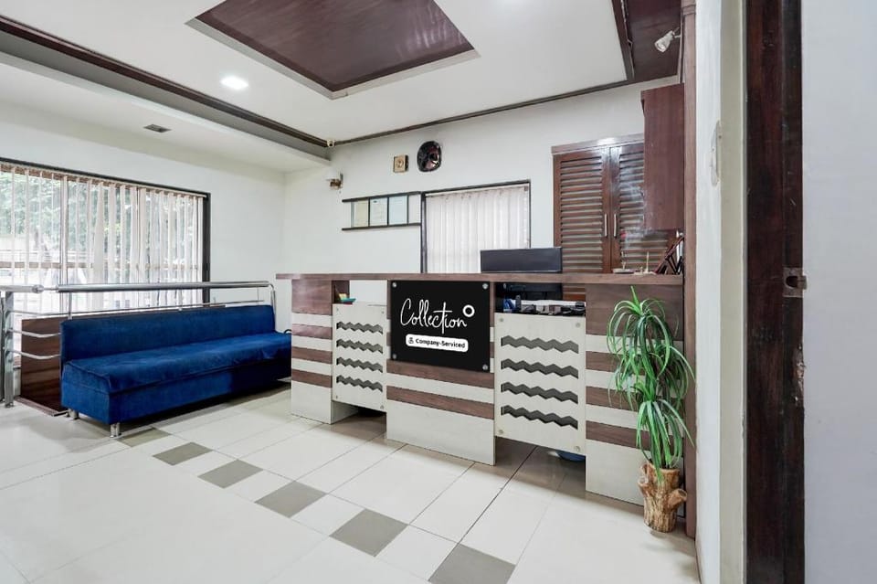 Collection O Sachivalaya Metro Station Gandhinagar Formerly Hotel Ghunghat Inn Hotel in Gandhinagar