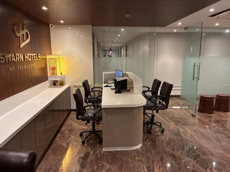 Swarn Hotel Bed and Breakfast in Kolkata