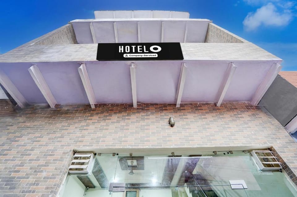 Super Hotel O Mathura Central Railway Junction Formerly Bhagwati Palace Hotel in Uttar Pradesh