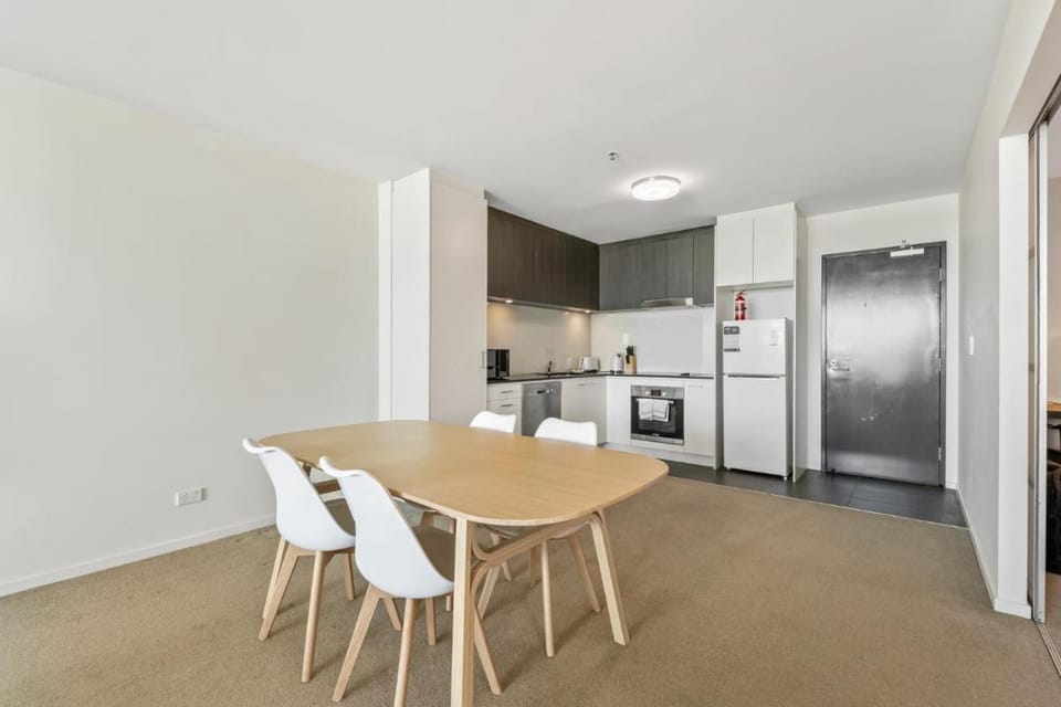 Kangaroo Point 2-Bed Flat with Gym & Pool Apartment in Kangaroo Point