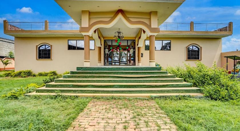 Hotel O Guru Abusa Hotel in Uttar Pradesh