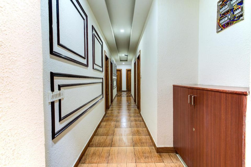 Emerald Suites By Classio Hotel in Bengaluru