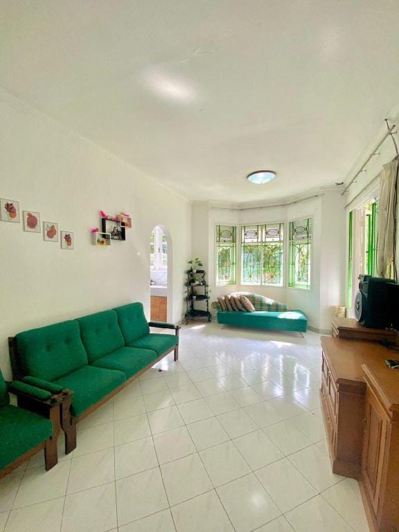 OYO 94710 Puncak Resort Guest House Hotel in West Java