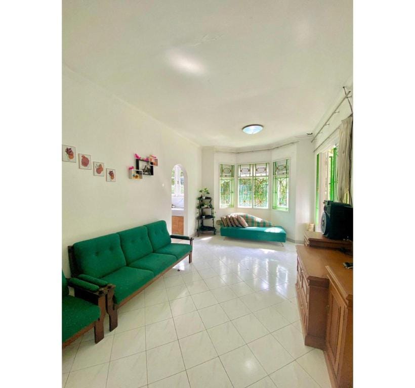 OYO 94710 Puncak Resort Guest House Hotel in West Java