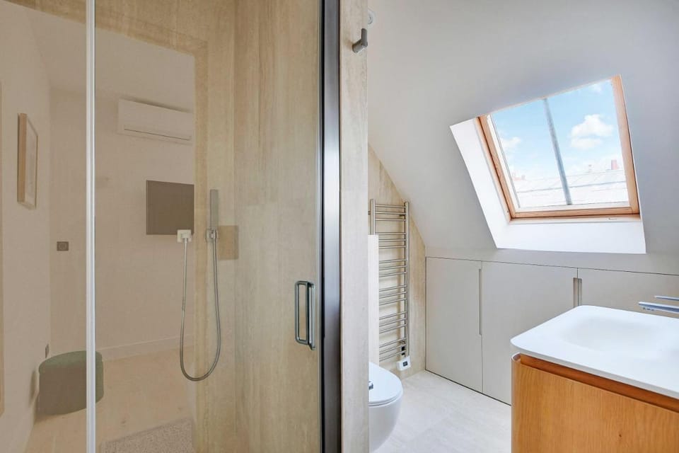 Apt a c 1BR 2P - Saint-Lazare Les Champs Elysée Apartment in Paris