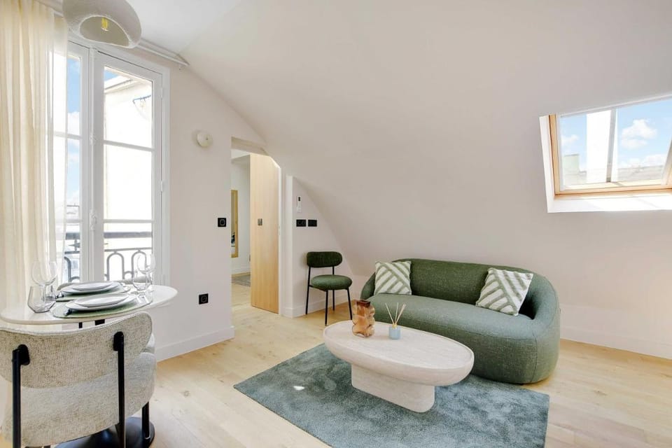 Apt a c 1BR 2P - Saint-Lazare Les Champs Elysée Apartment in Paris