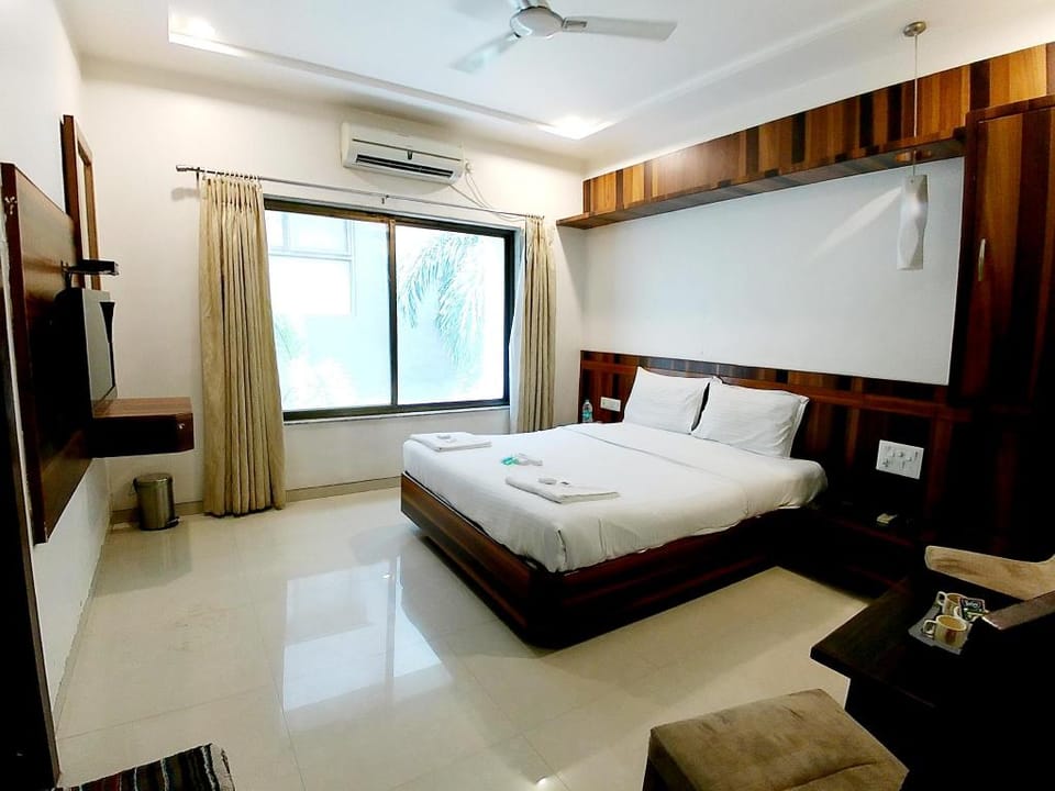 Hotel Royal Satyan Inn Hotel in Maharashtra