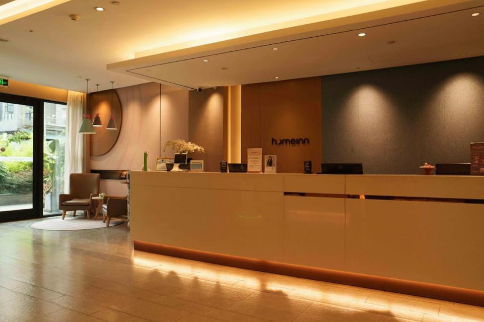 Home Inn Neo Mianzhu Nanjing Avenue New World Business Plaza Hotel in Chengdu