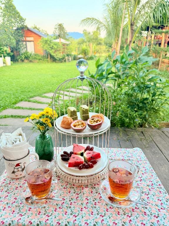 Vườn của Nắng Sóc Sơn Hotel in Laos