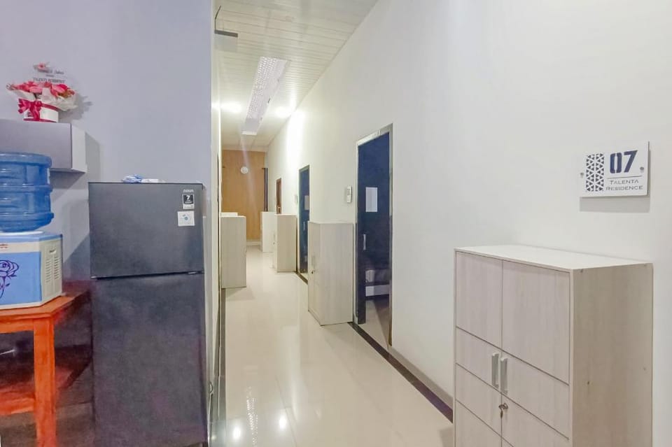 RedDoorz Syariah near RS Bhayangkara Gayamsari Semarang Hotel in Indonesia