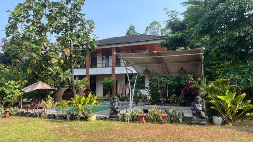 Little Bali Villa Hotel in West Java