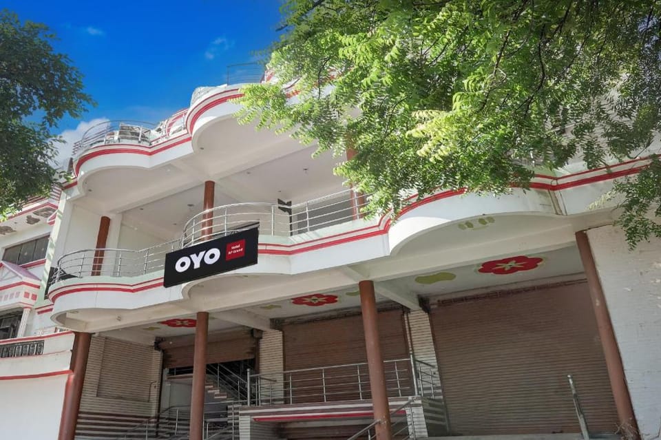 HOTEL O SP GRAND Sidhauli Hotel in Uttar Pradesh