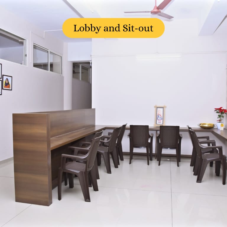 Dwarka Yatri Niwas Hotel in Karnataka