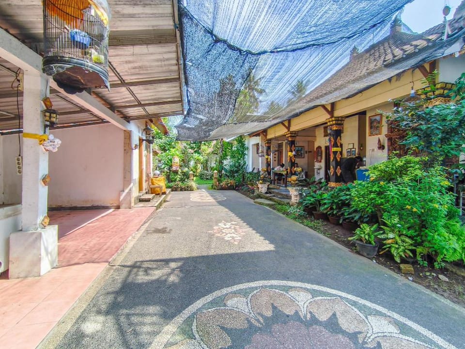 The Semeton Homestay Senggigi RedPartner Hotel in Batu Layar