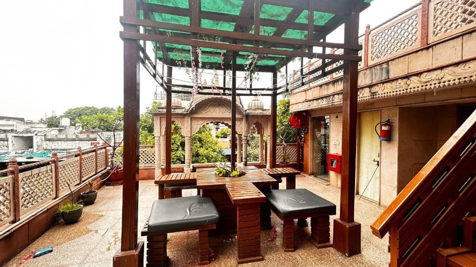 MTJ Hostel Agra Hotel in Agra