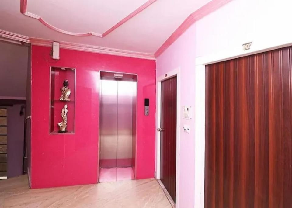 Hotel Shri Ram International 2.8km from Assi Ghat Hotel in Varanasi