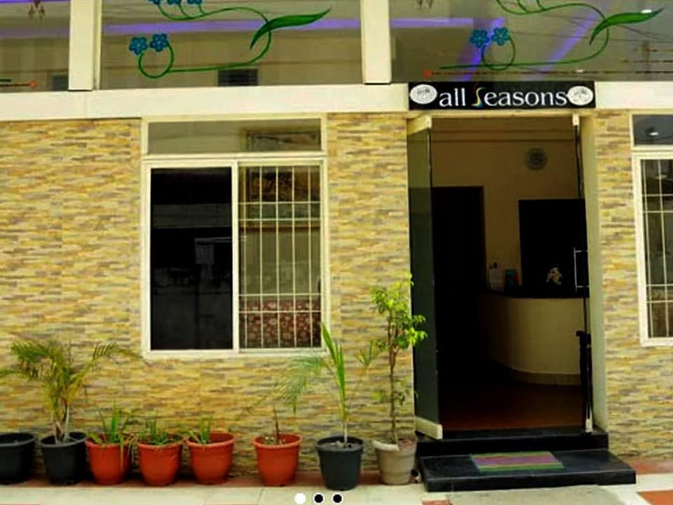 All Seasons Hotel in Thiruvananthapuram