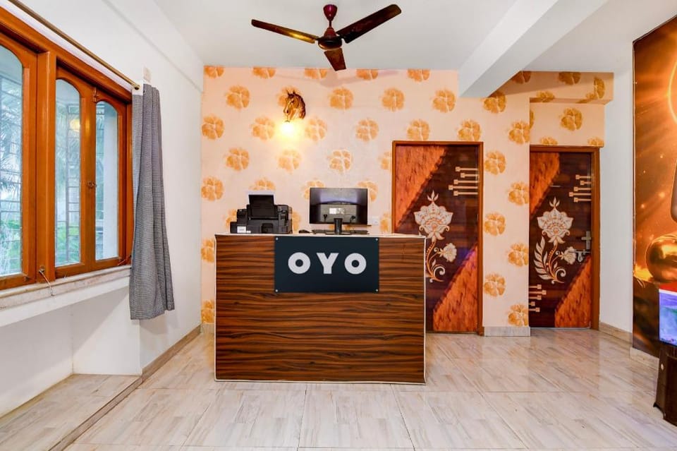 Hotel O The Golden Nest Kavi Sukanta Metro Station Hotel in Kolkata