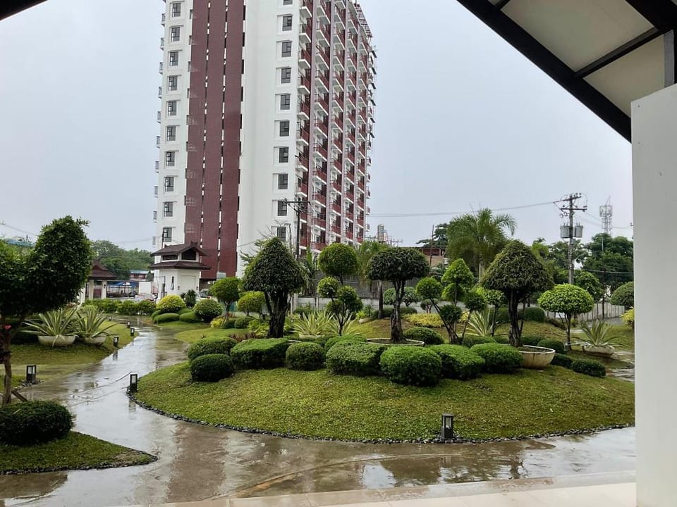 Deluxe 2 Bedroom Condo Apartment hotel in Lapu-Lapu City