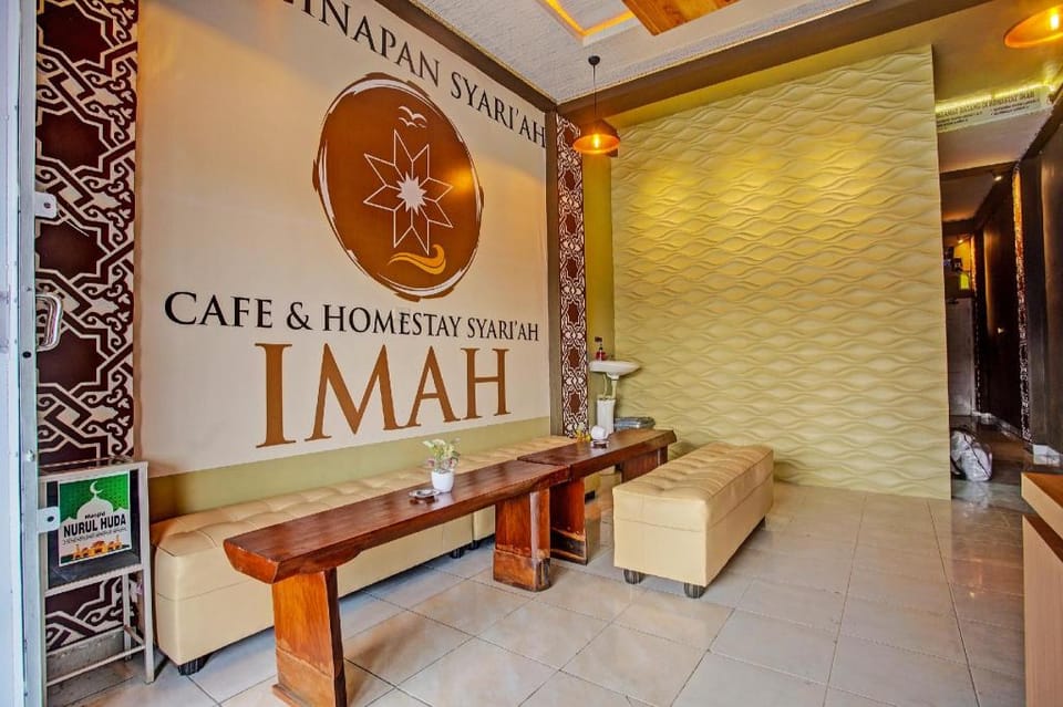 Super OYO 91689 Homestay Syariah Imah 2 Hotel in Indonesia