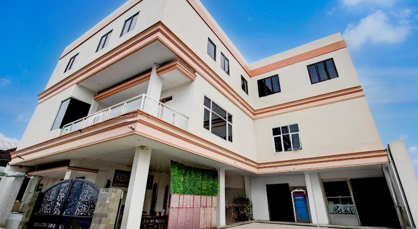 RedDoorz Syariah @ Syafla Guest House Hotel in Indonesia