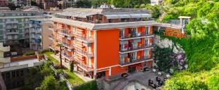 HOTEL***TIRRENO Apartment in Lavagna