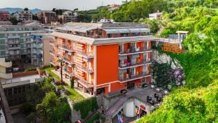 HOTEL***TIRRENO Apartment in Lavagna