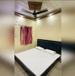 SHEESH MAHAL HOME STAY Vacation rental in Varanasi