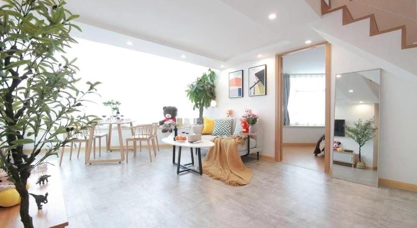 Shanghai Hills & Lotus Home Base near NECC & Hongqiao railway station suitable for Family&Business Hotel in Shanghai