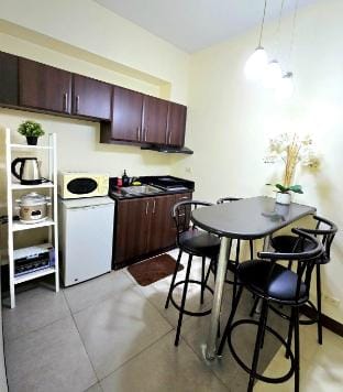 Studio Unit at Stamford Executive Residences BGC Vacation rental in Makati