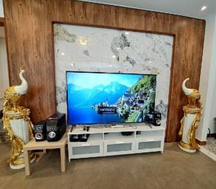 Luxurious 5 BedRoom Private Pool Villa VimalaHills Vacation rental in West Java