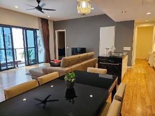 Modern Chic St Mary Apartment In KLCC Vacation rental in Federal Territory of Kuala Lumpur
