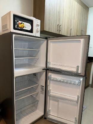 Gray Suite Mall of Asia w/ Bal Vacation rental in Pasay