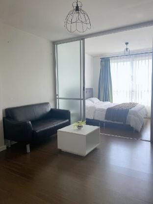 Dcondo creek Pool view apartments -Patong Vacation rental in Kathu