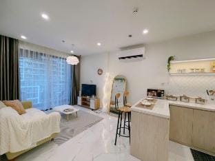 Vinhomes grand park 1 bedroom apartment pool view Apartment in Ho Chi Minh City